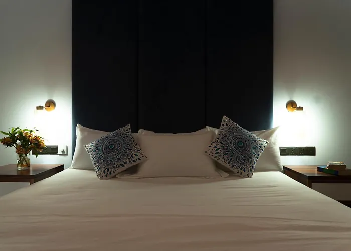 Four Petals Inn